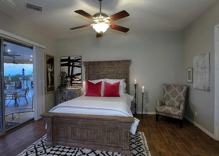 Heated Pool & Game Room! Upscale *