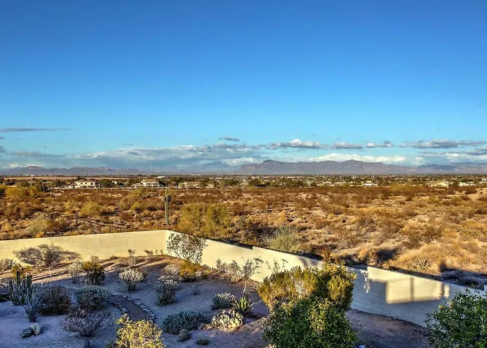 Heated Pool & Game Room! Upscale Holiday home