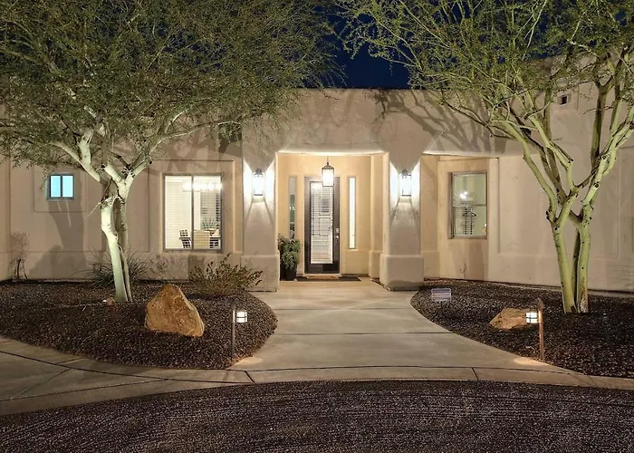 Heated Pool & Game Room! Upscale